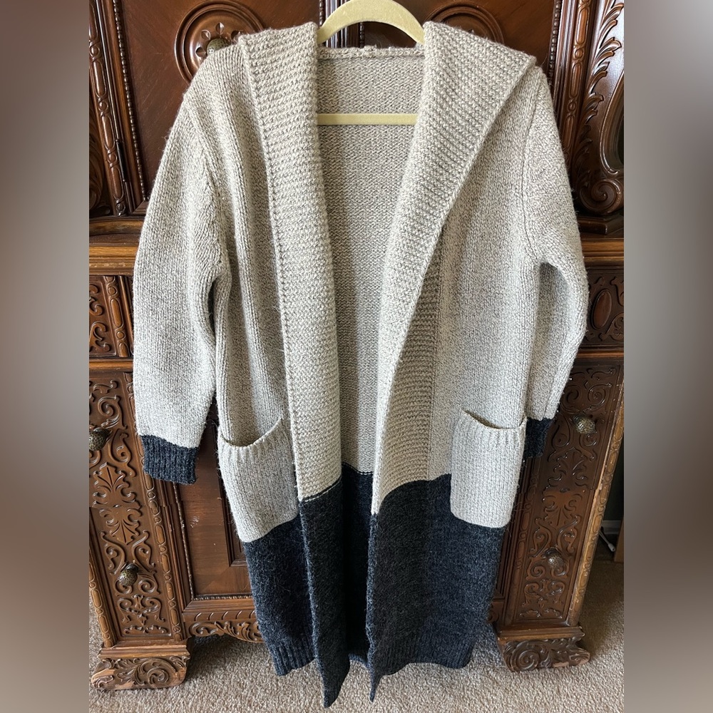 Essue cream/black color block minimalist neutral long open front hooded cardigan